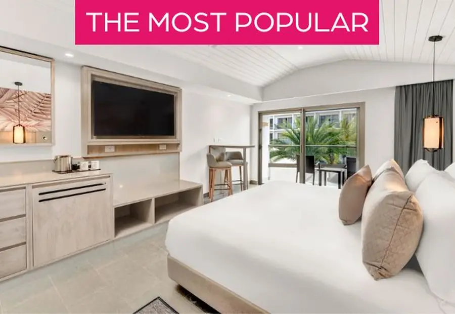 Luxury Pool View — Pool-View Bedroom